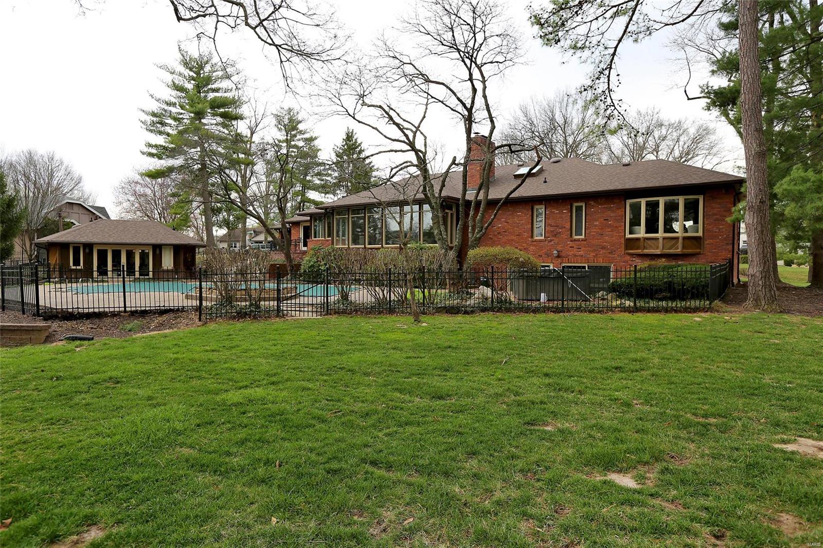 Ladue Farm Estates 2 - Residential