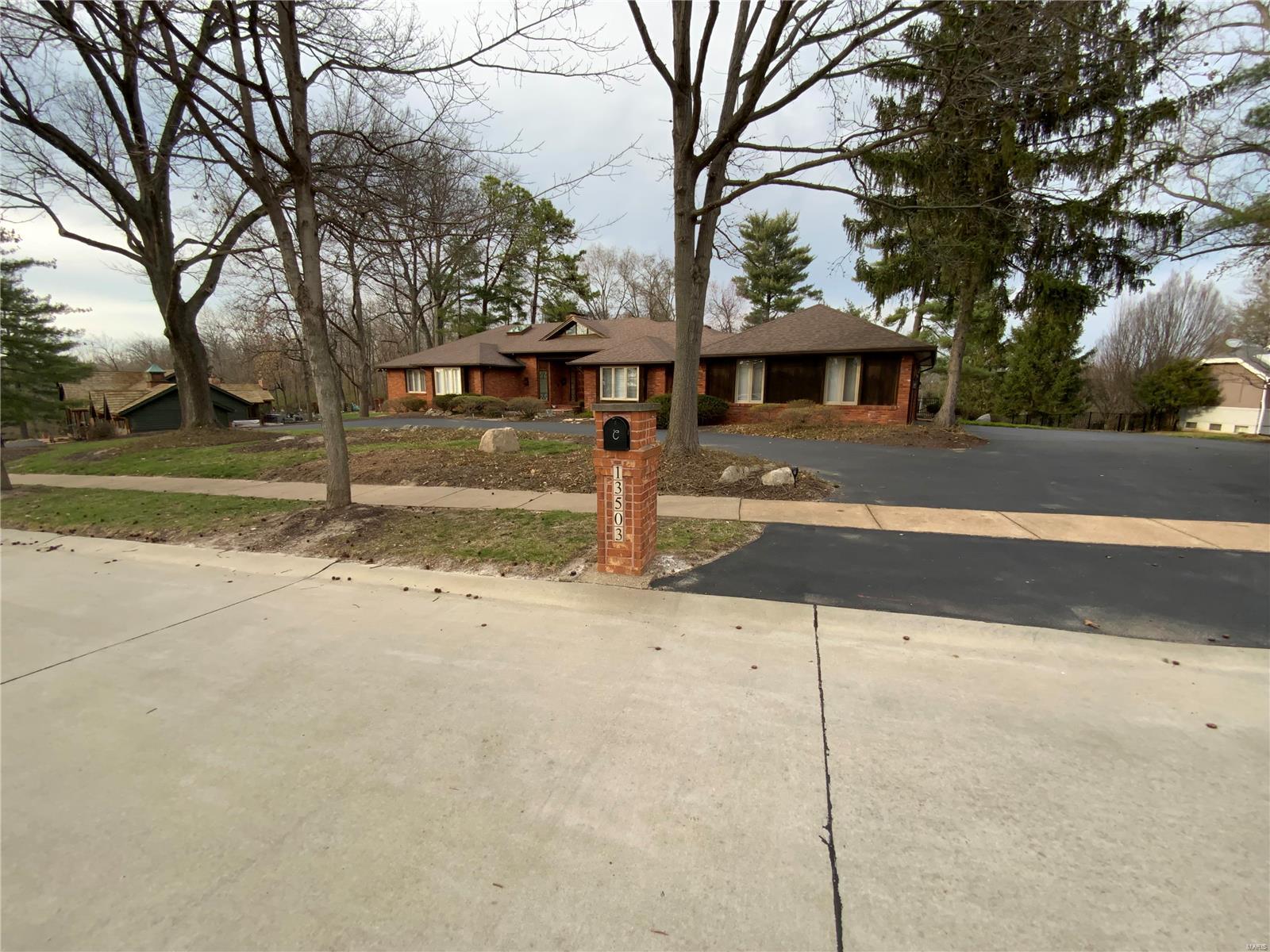 Ladue Farm Estates 2 - Residential