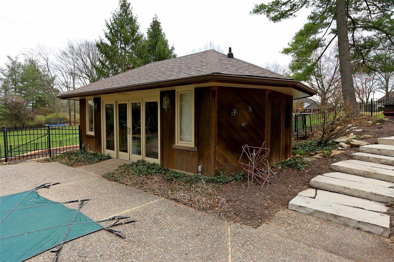 Ladue Farm Estates 2 - Residential