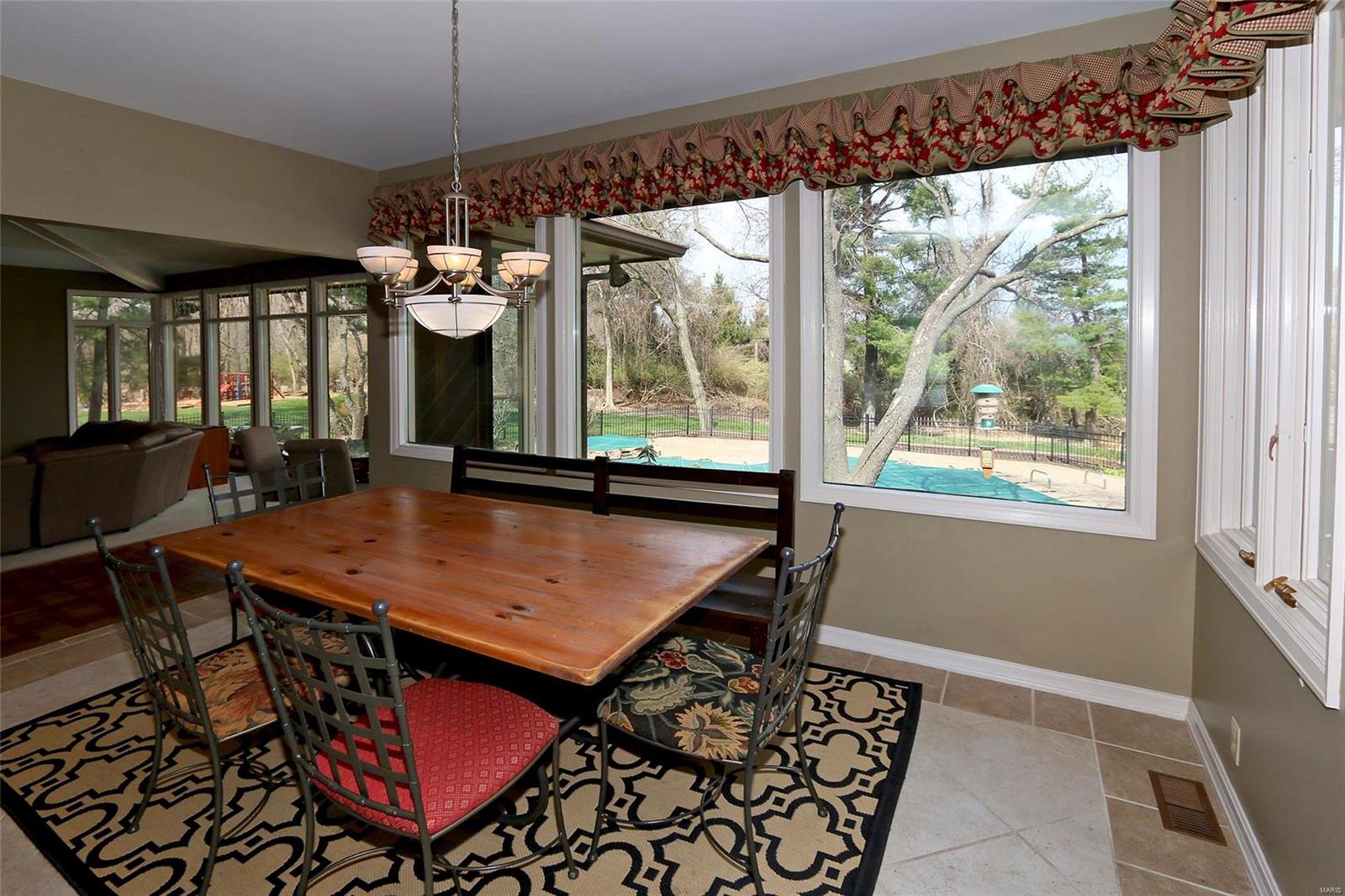 Ladue Farm Estates 2 - Residential