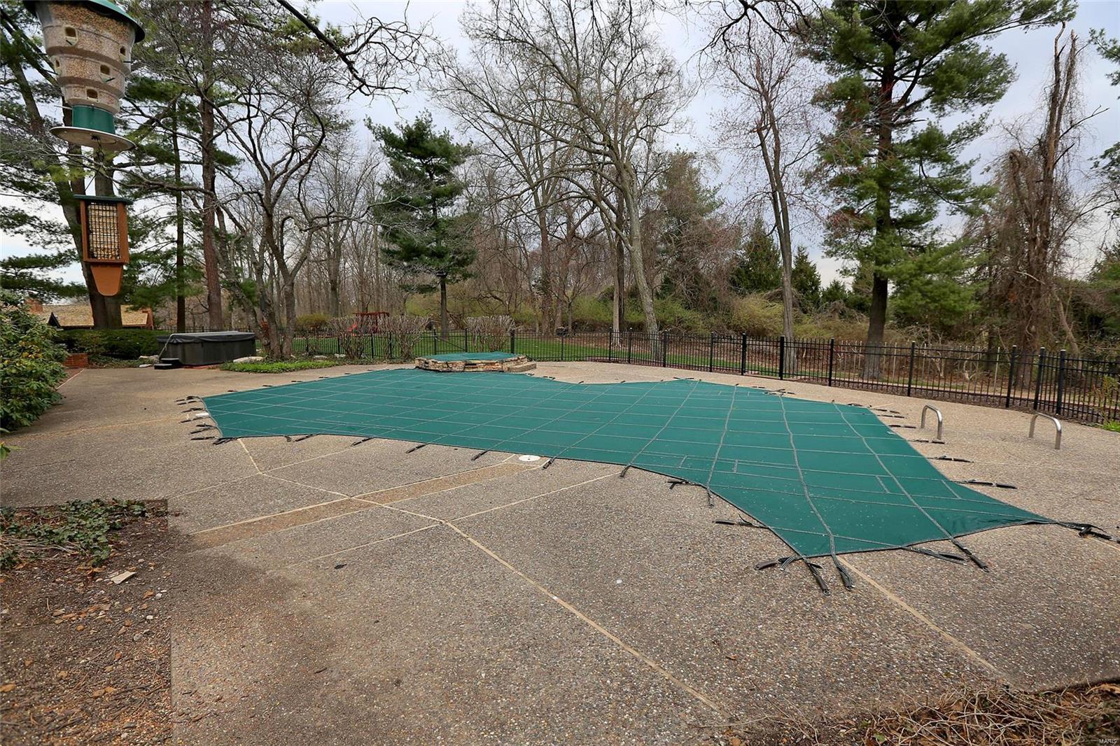 Ladue Farm Estates 2 - Residential