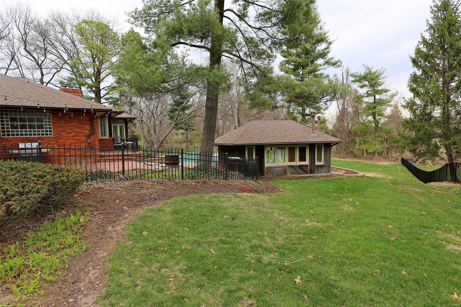 Ladue Farm Estates 2 - Residential