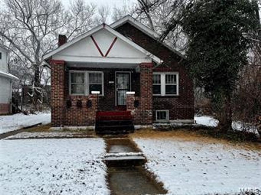 Two bedrooms and one bath house, need to be rehab. Centrally located. Motivated seller. Could be part of a ten rental property package. CASH ONLY!