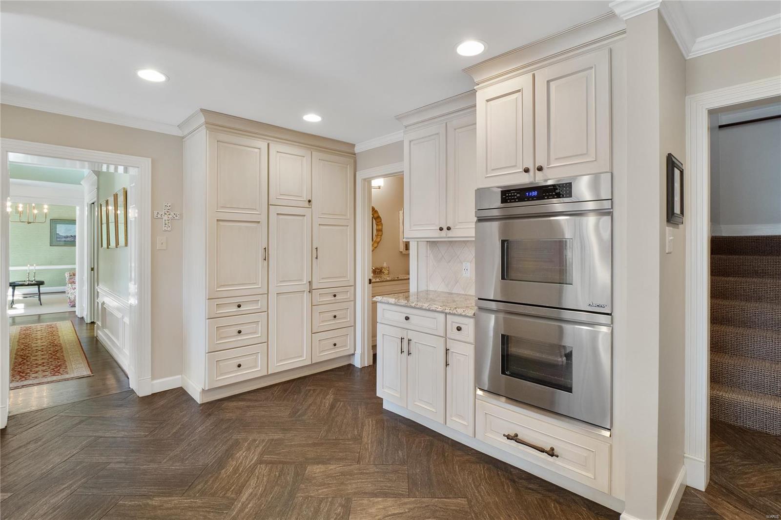 Colonial Hills Estate - Residential