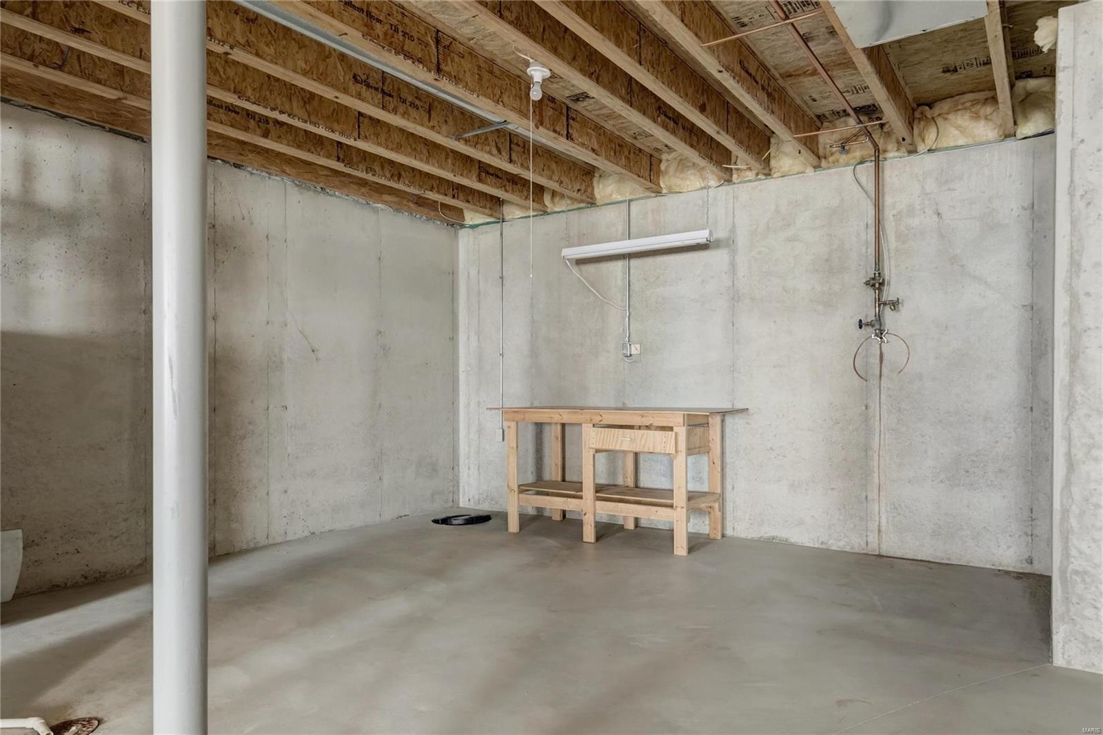 Nooning Tree Add Village A The - Residential Lease