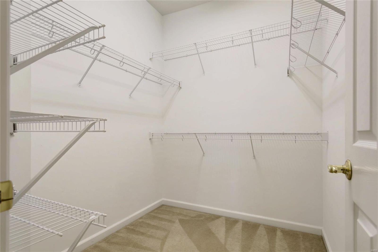 Nooning Tree Add Village A The - Residential Lease