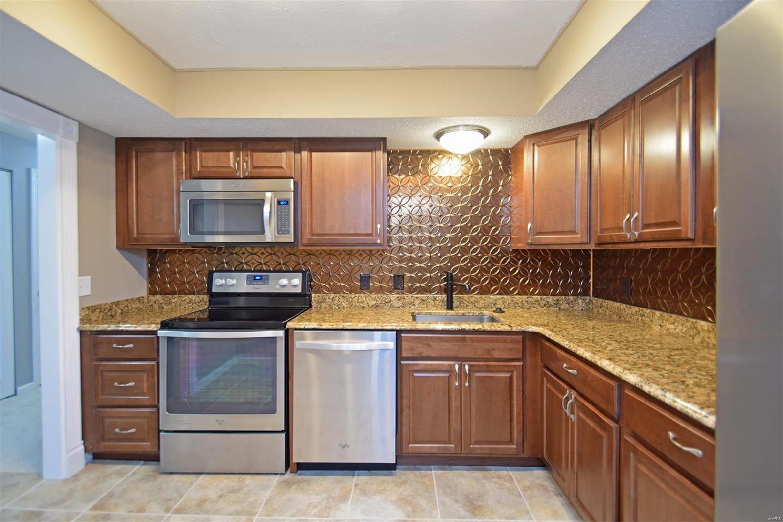 Cambridge Courts Condominium - Residential