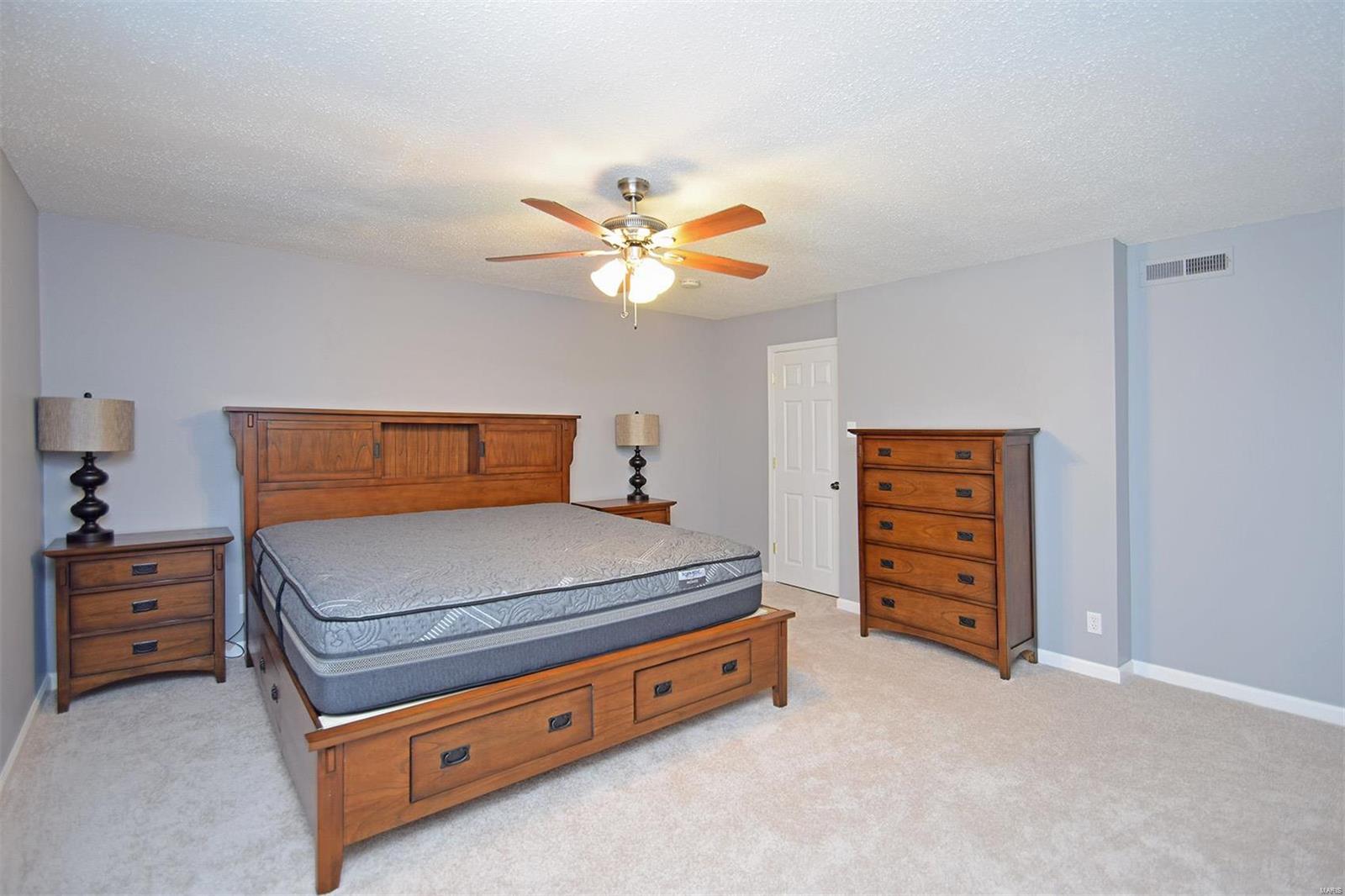 Cambridge Courts Condominium - Residential