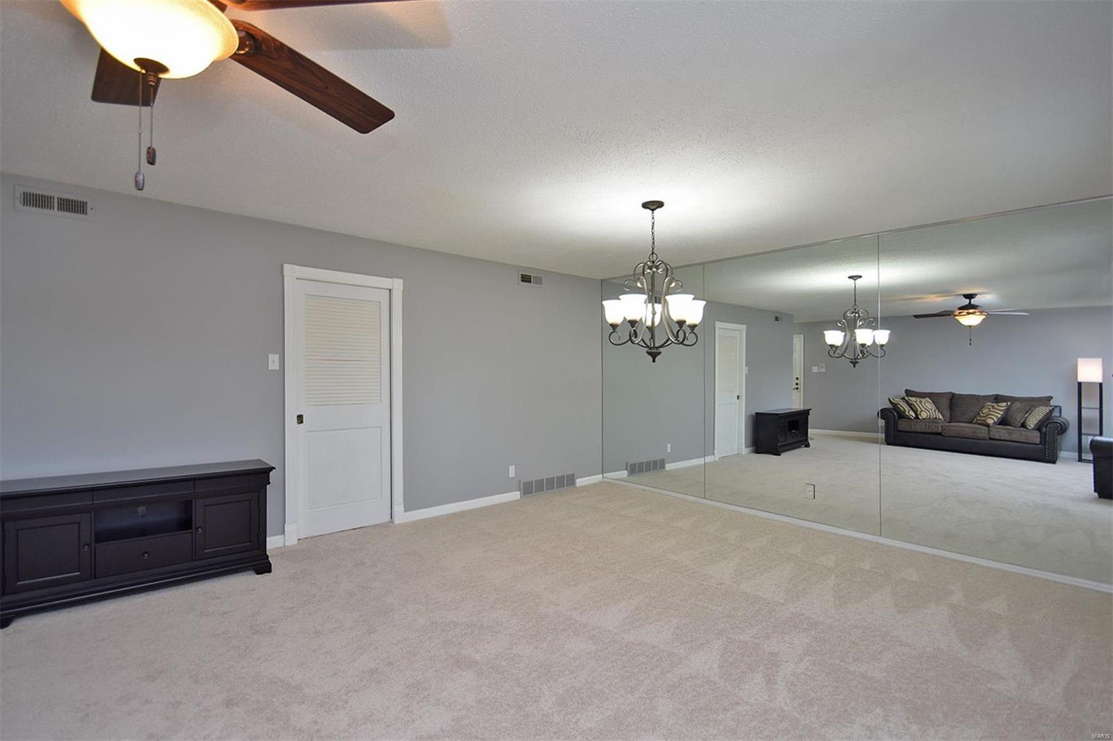 Cambridge Courts Condominium - Residential