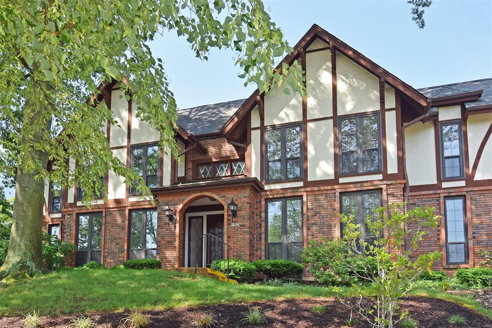 Cambridge Courts Condominium - Residential