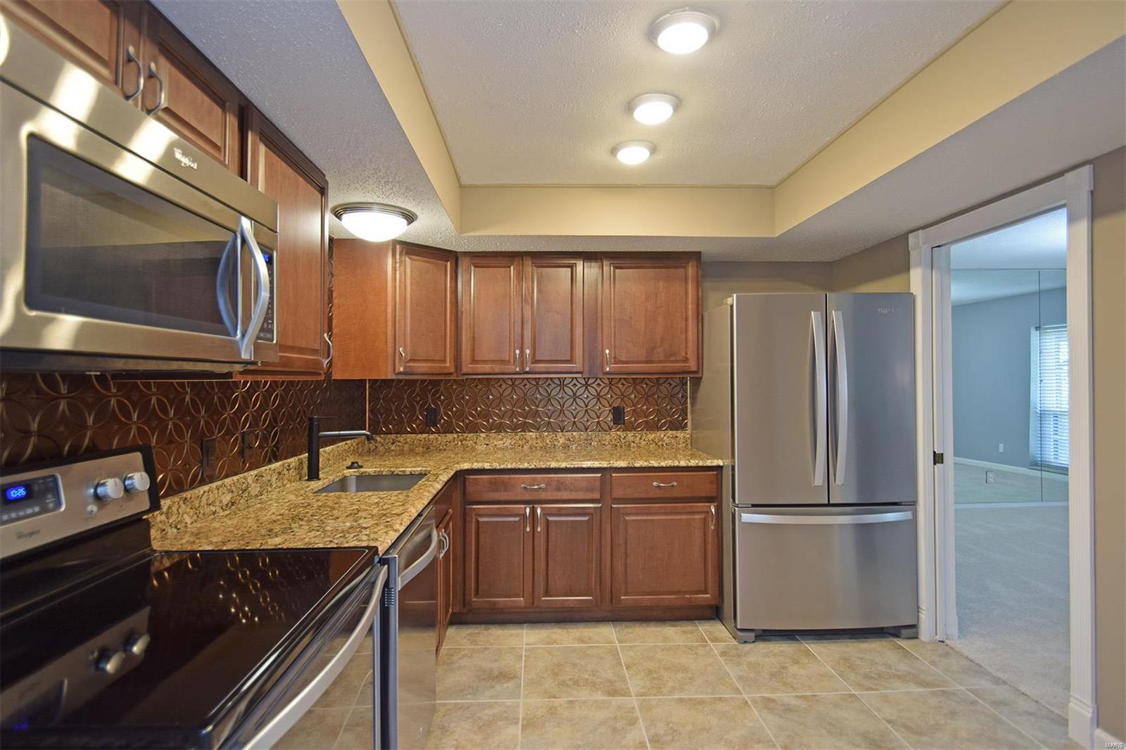 Cambridge Courts Condominium - Residential