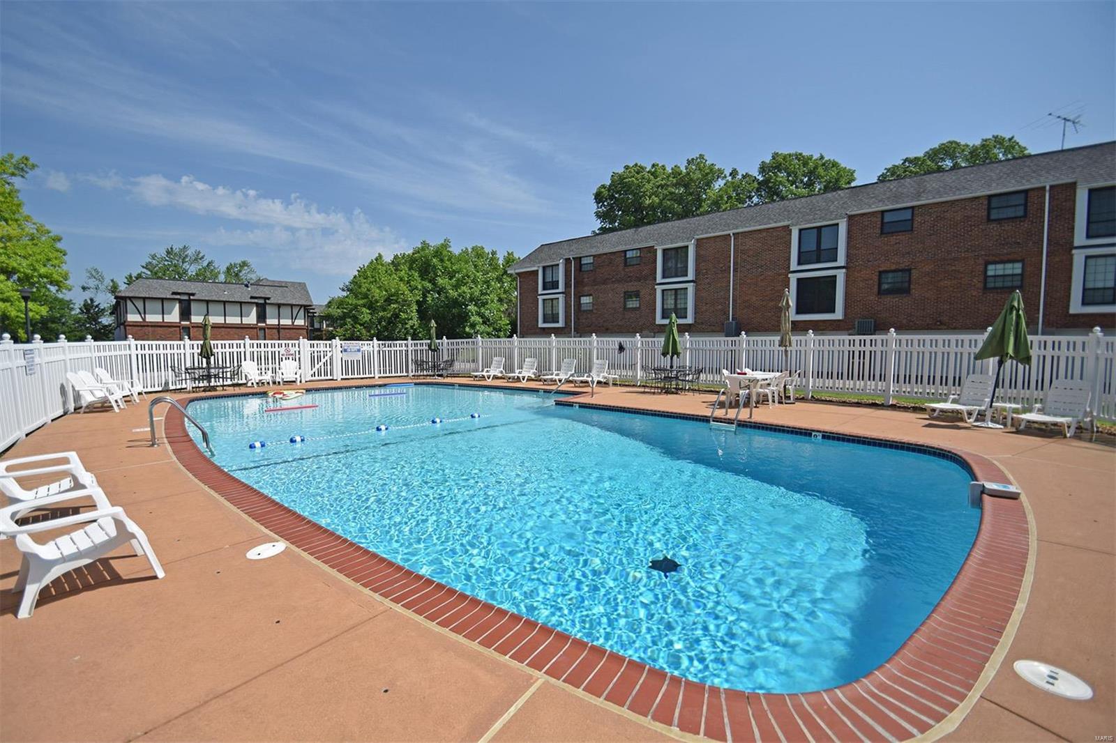 Cambridge Courts Condominium - Residential