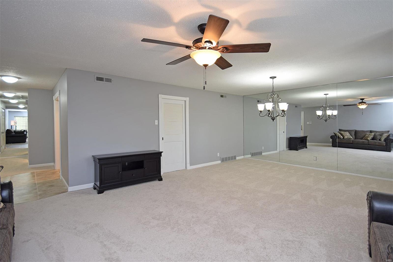 Cambridge Courts Condominium - Residential