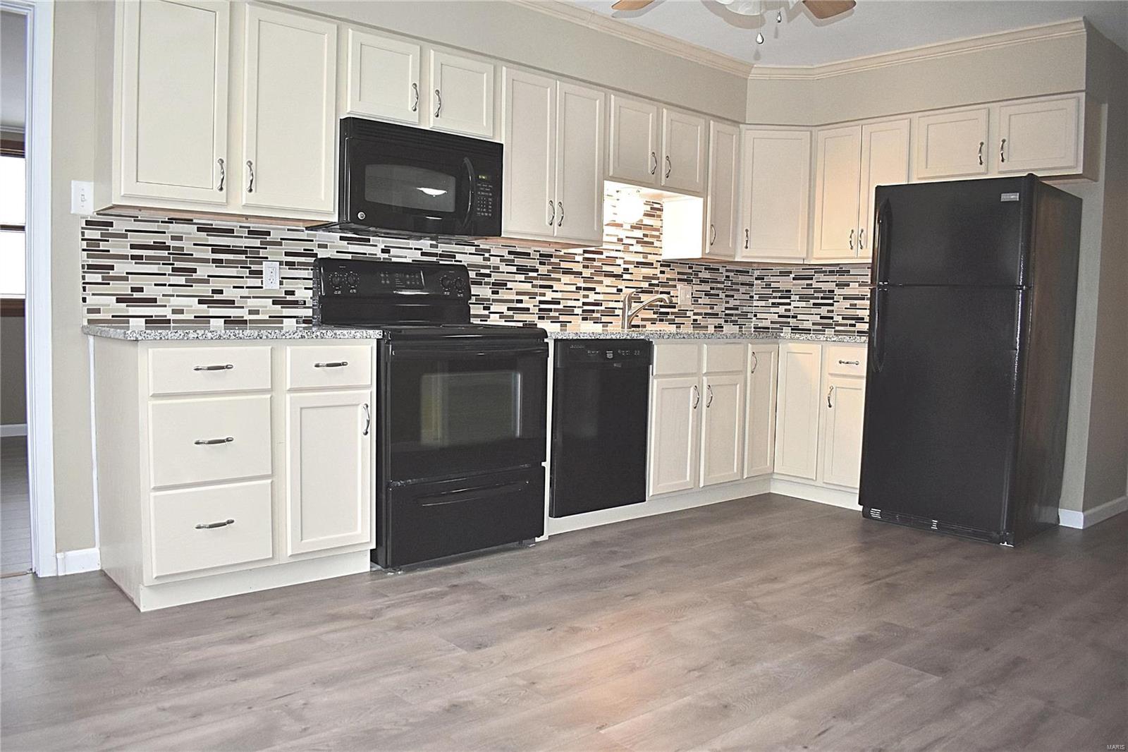 Survey 0000 Sec 33 Township - Residential