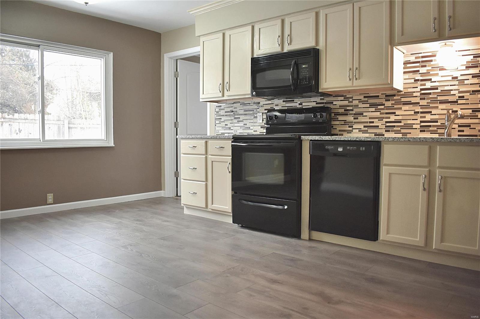 Survey 0000 Sec 33 Township - Residential