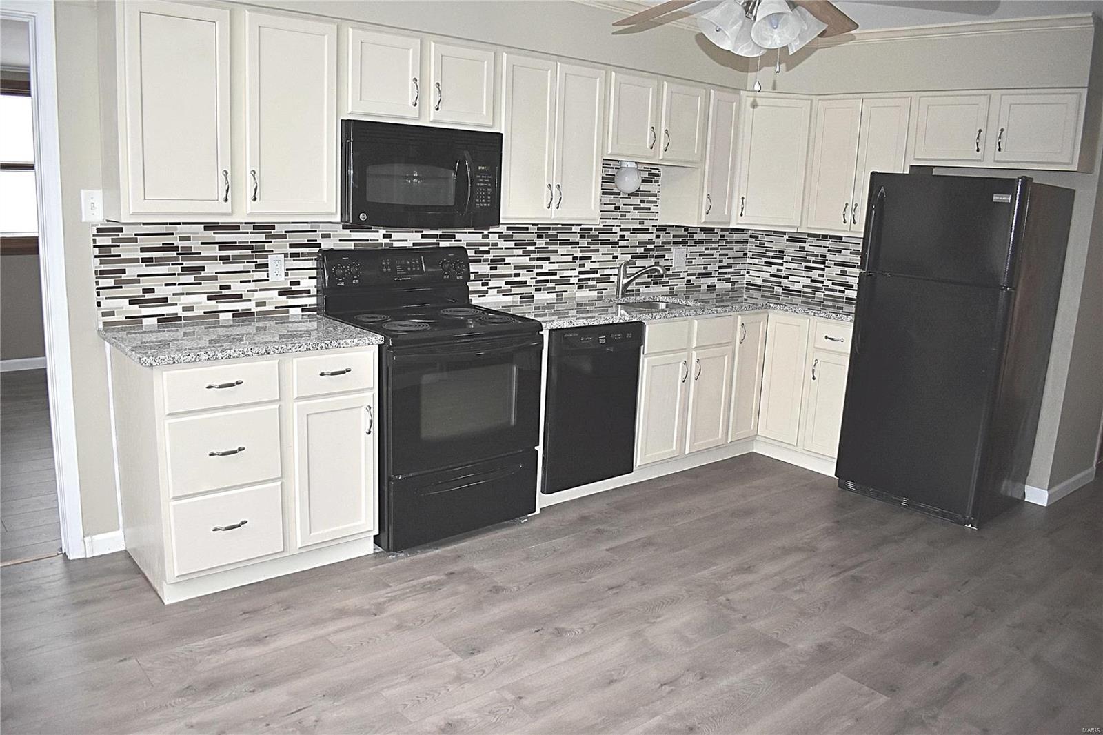Survey 0000 Sec 33 Township - Residential