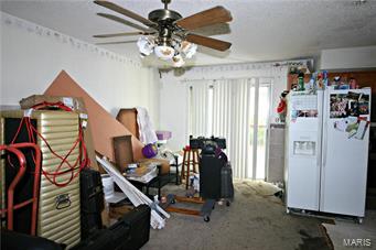 Country Club Manor 02 - Residential