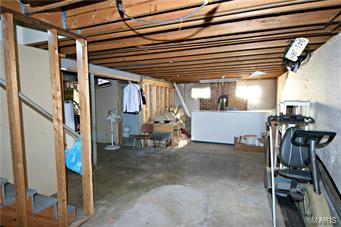 Country Club Manor 02 - Residential