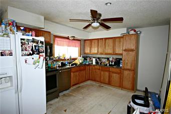 Country Club Manor 02 - Residential