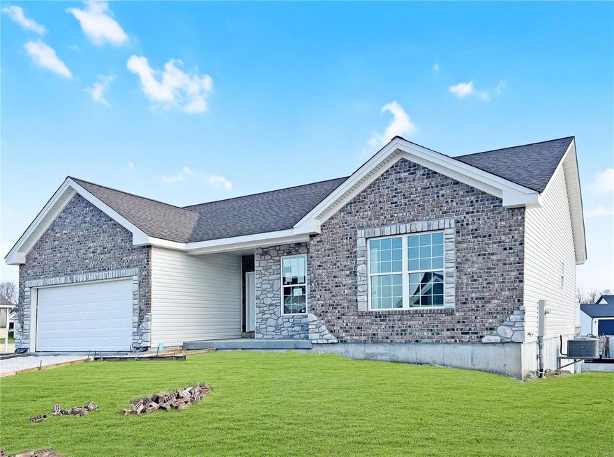 New Homes in Washington -- this full brick and front Bradford II showcases LVP flooring throughout, 9' walls, modern interior, walk out lower level.

This community is located close to walking trails, shopping, and with easy access to four lane Hwy 100 on the east end of Washington.  New homes are available with your choice of fit and finish.

Northern Star Homes.  Washington's hometown homebuilder.