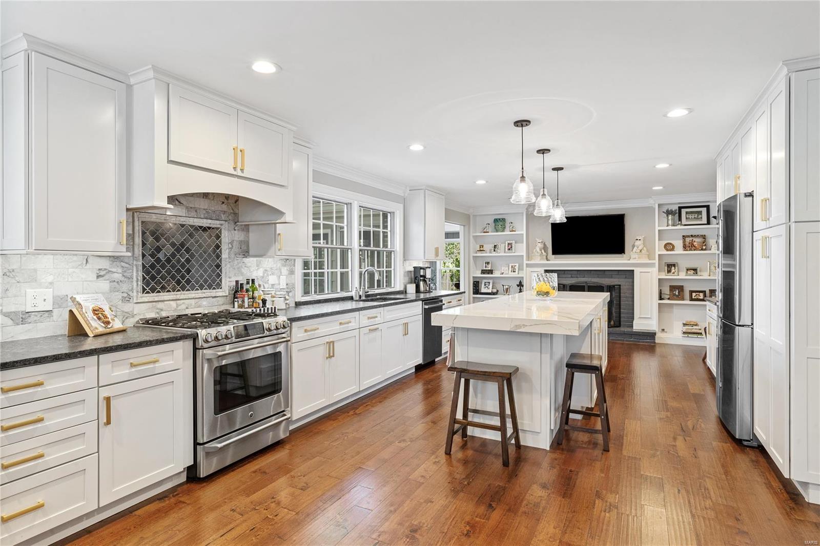 Dougherty Place Lt 13 22n220281 4-8-77 - Residential