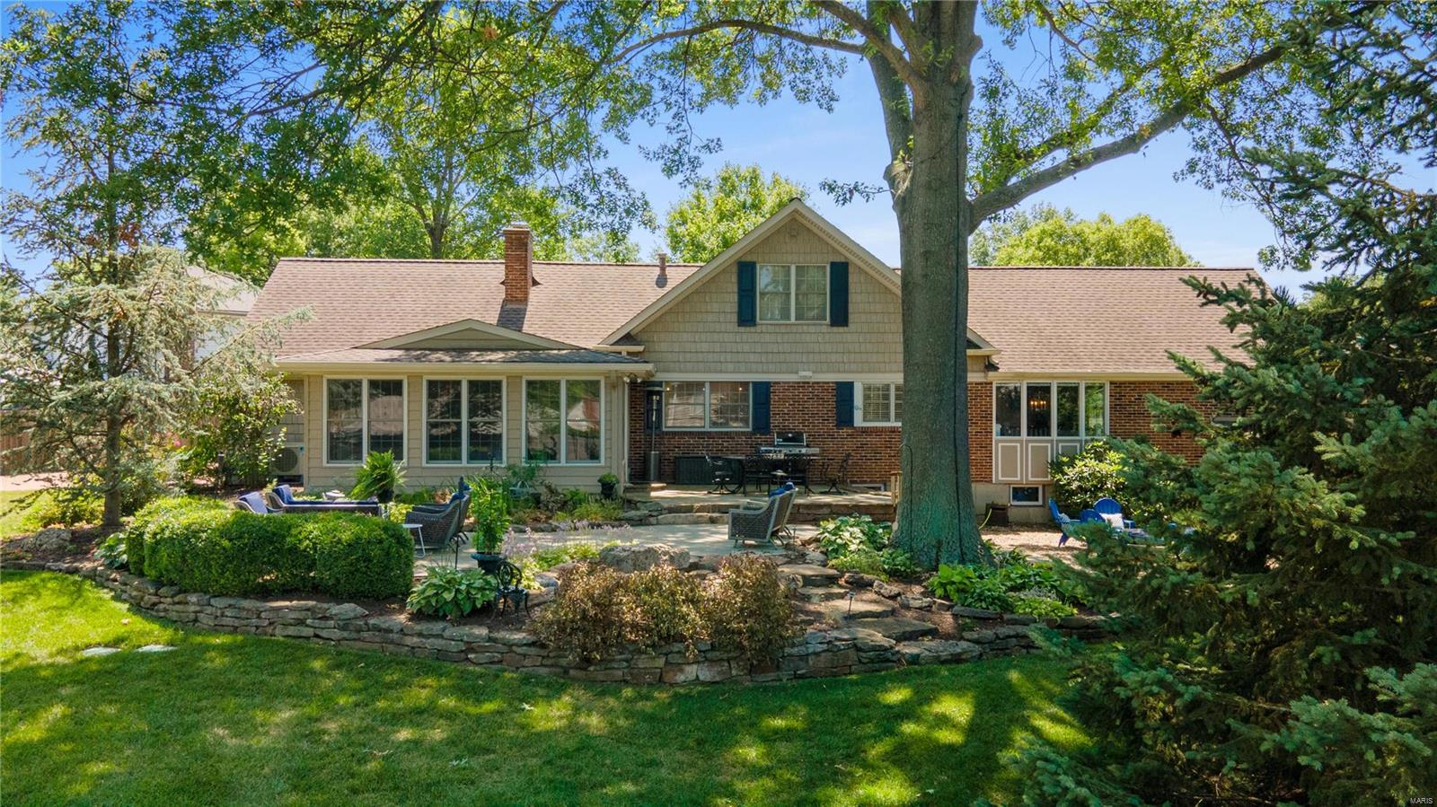 Dougherty Place Lt 13 22n220281 4-8-77 - Residential