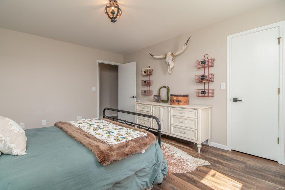 Laclede-Not In List - Farm