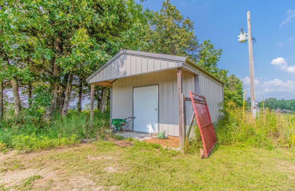 Laclede-Not In List - Farm