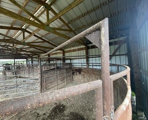 Laclede-Not In List - Farm