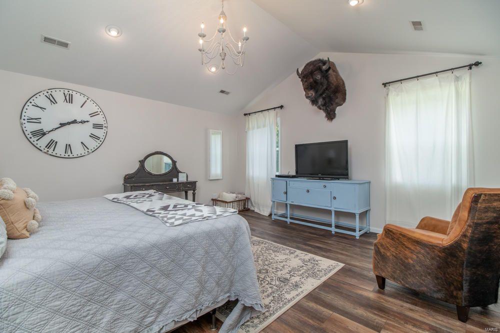 Laclede-Not In List - Farm