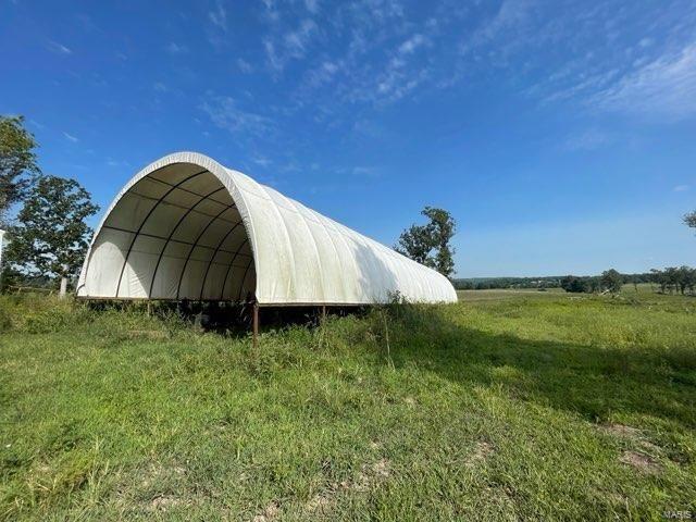 Laclede-Not In List - Farm