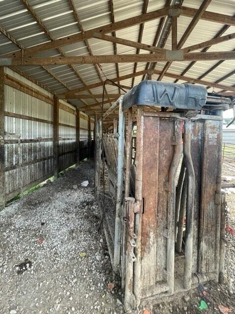 Laclede-Not In List - Farm