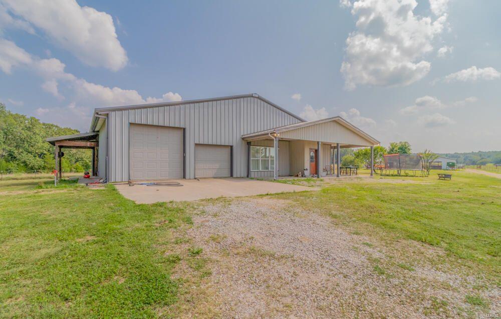 Laclede-Not In List - Farm