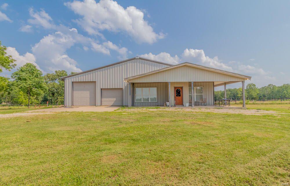 Laclede-Not In List - Farm