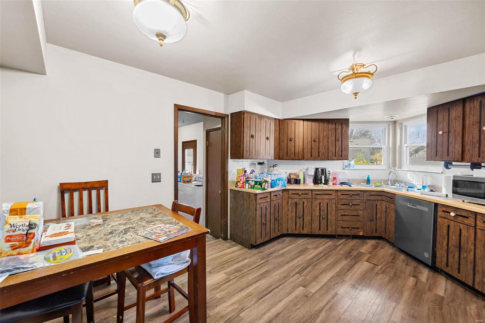 St Peters, Missouri 63376, United States, 4 Bedrooms Bedrooms, ,3 BathroomsBathrooms,Residential,Pending,32844