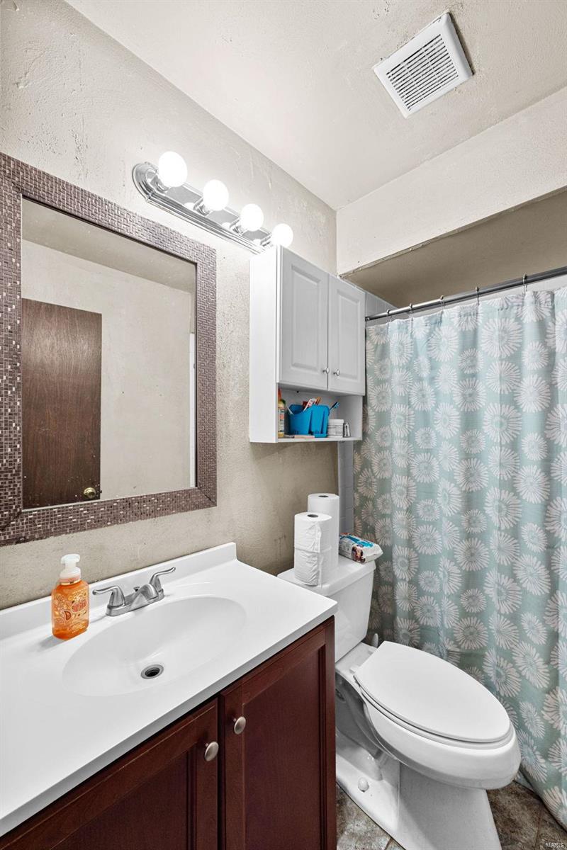 St Peters, Missouri 63376, United States, 4 Bedrooms Bedrooms, ,3 BathroomsBathrooms,Residential,Pending,32844