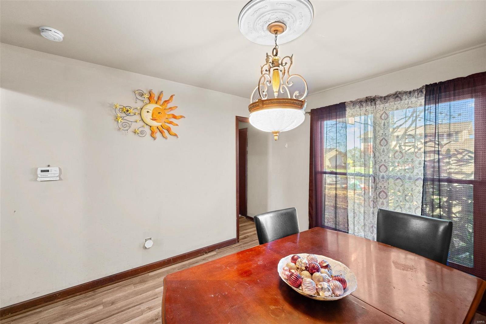 St Peters, Missouri 63376, United States, 4 Bedrooms Bedrooms, ,3 BathroomsBathrooms,Residential,Pending,32844