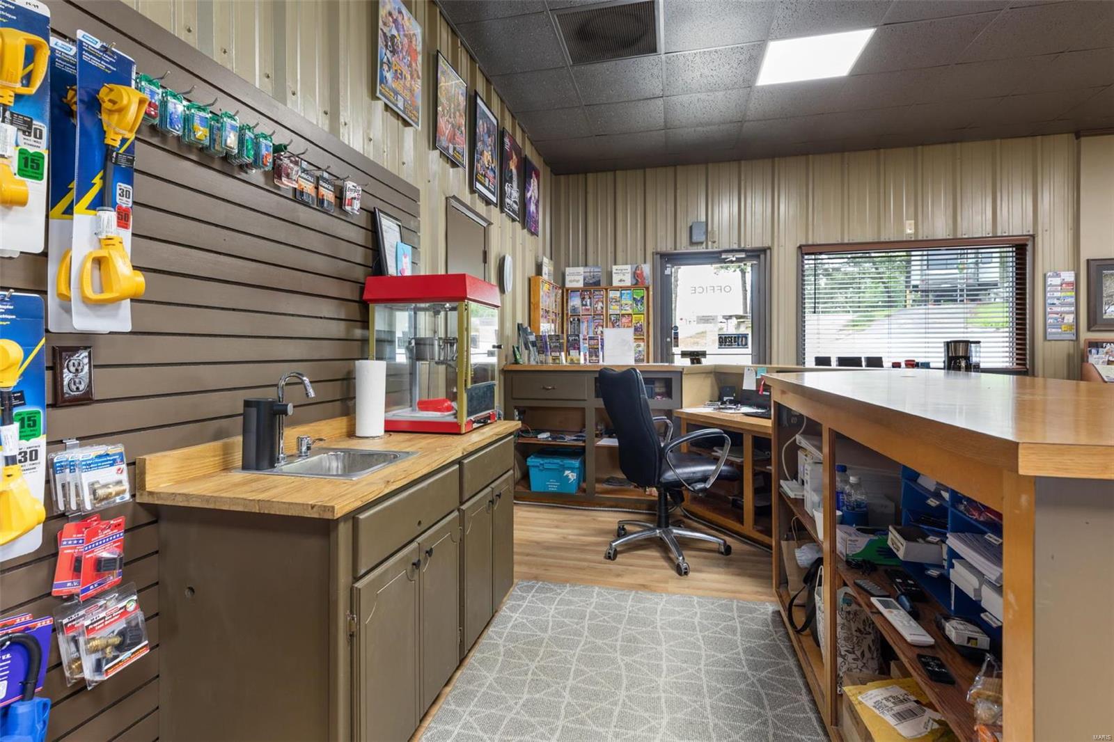 n/a - Commercial Sale