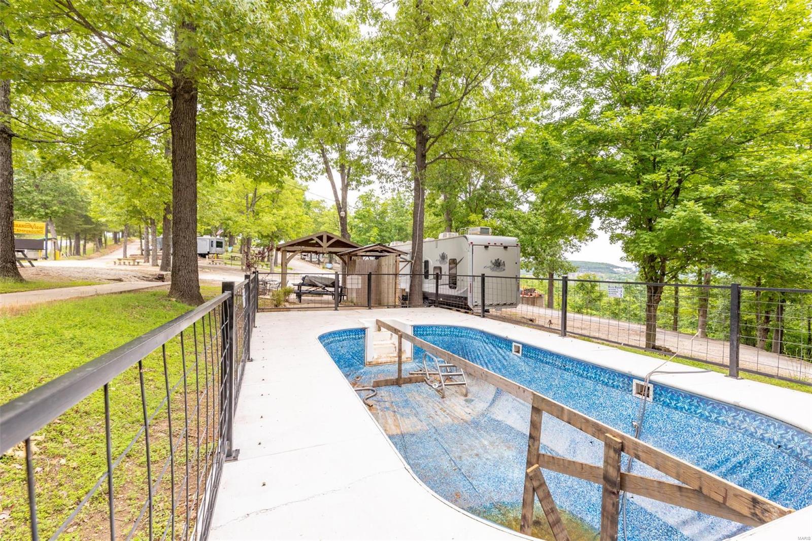 n/a - Commercial Sale