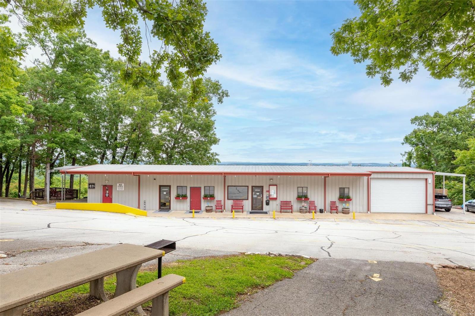 n/a - Commercial Sale