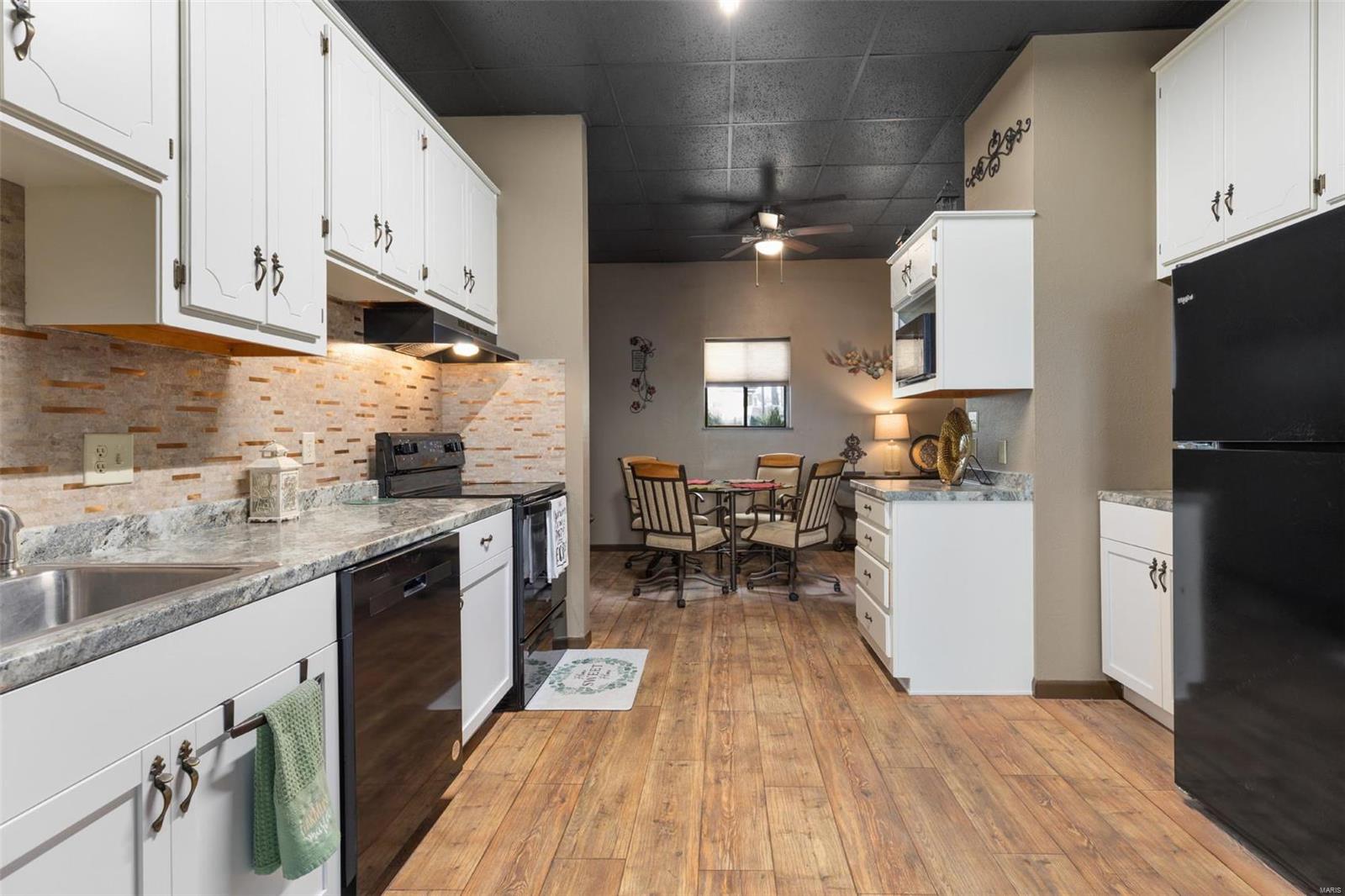 n/a - Commercial Sale