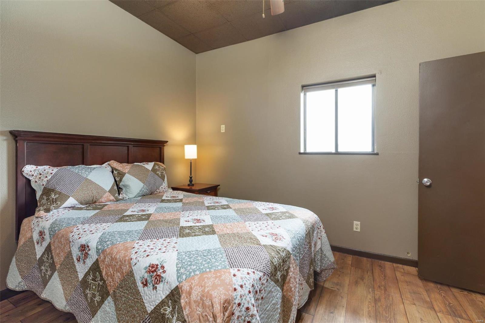 n/a - Commercial Sale