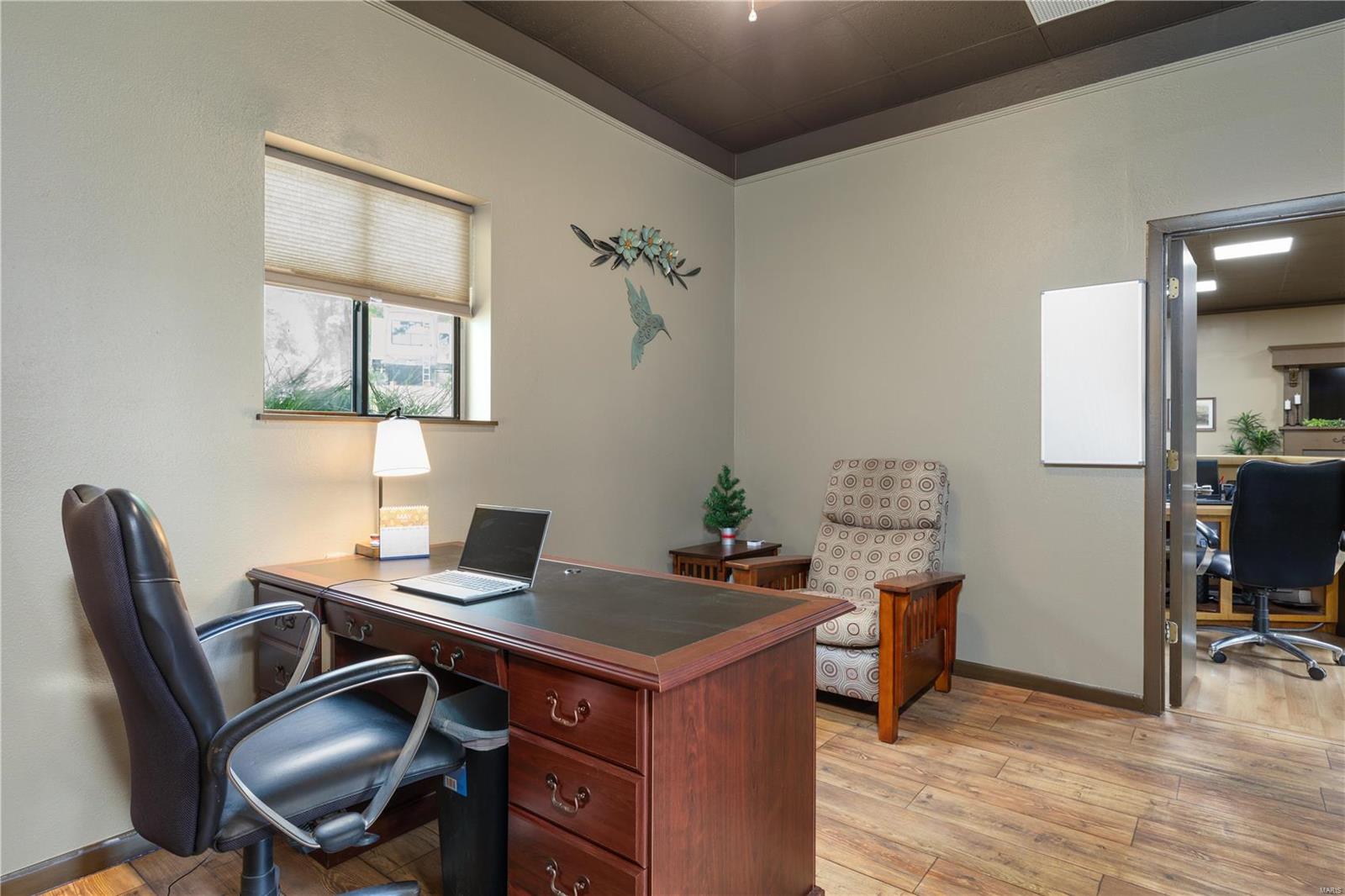 n/a - Commercial Sale