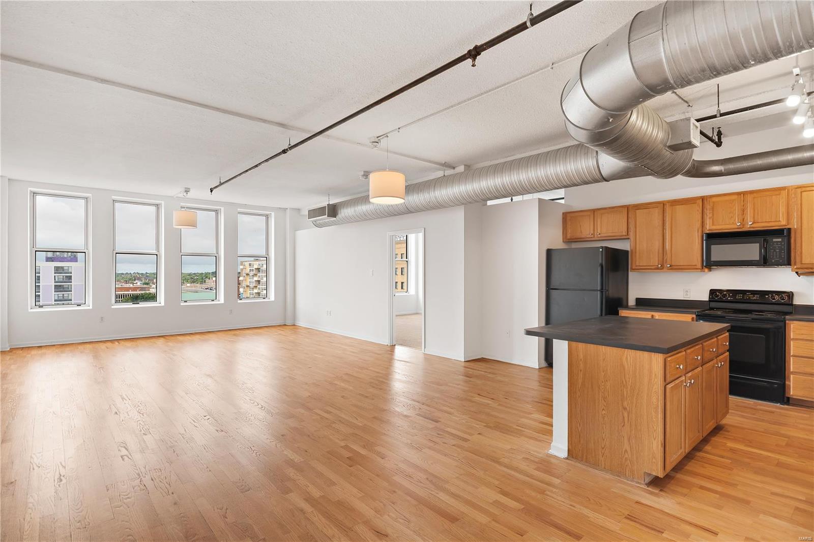 1501 Locust Street 908