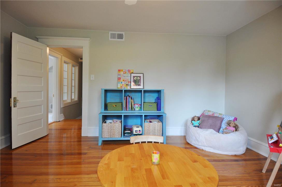 Oak Terrace - Residential