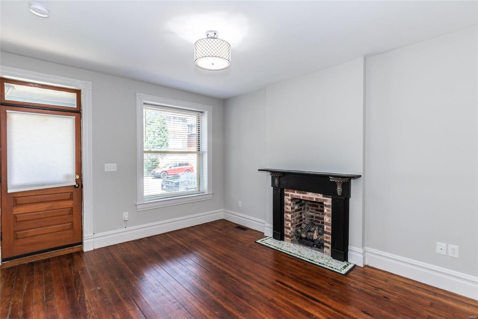 St Louis Commons Add - Residential