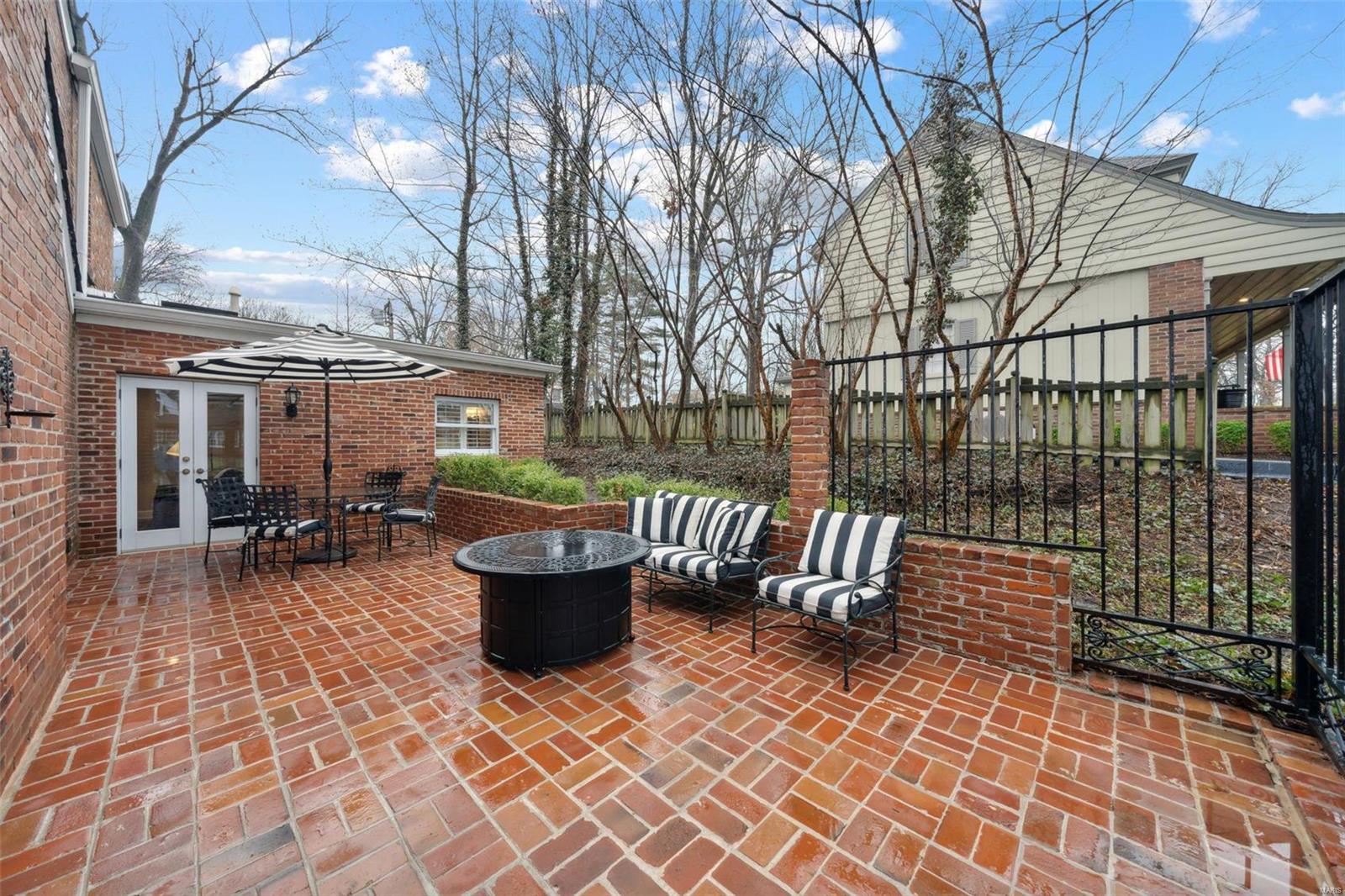 York Village Woodlands - Residential