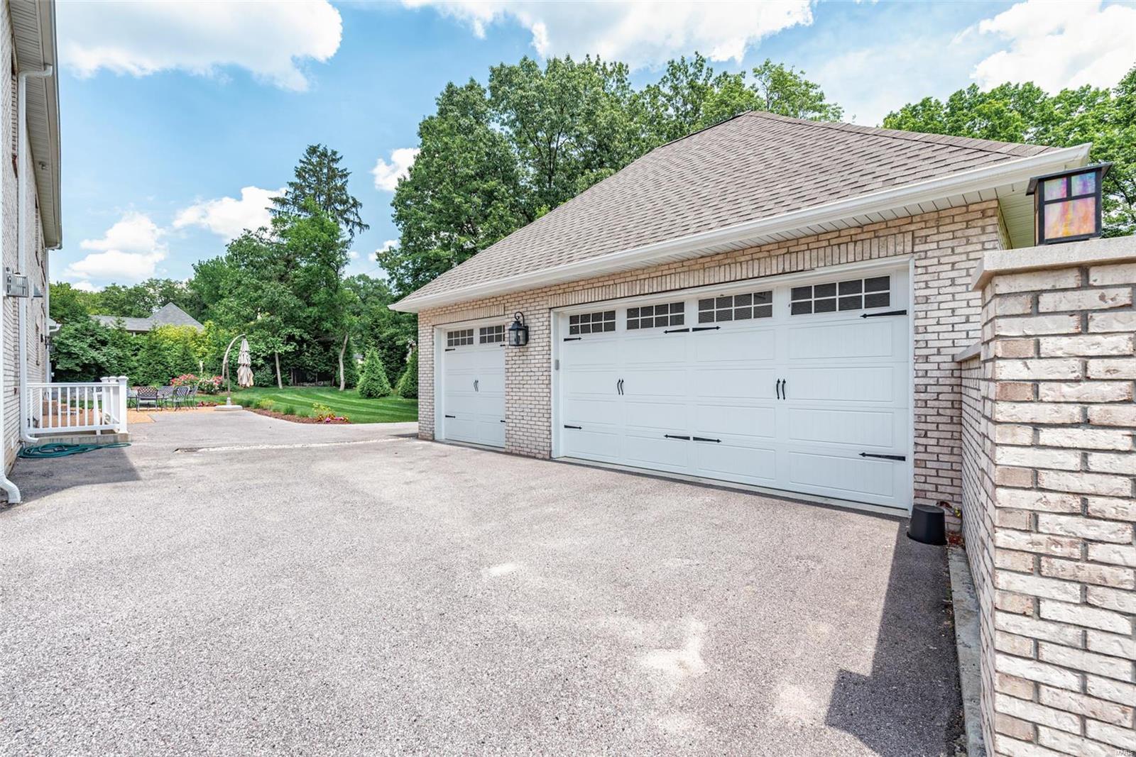 Lynnbrook - Residential