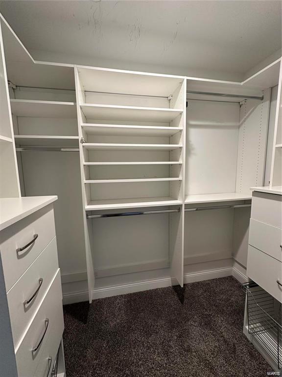 St Louis, Missouri 63108, United States, 2 Bedrooms Bedrooms, ,3 BathroomsBathrooms,Residential,Pending,31235