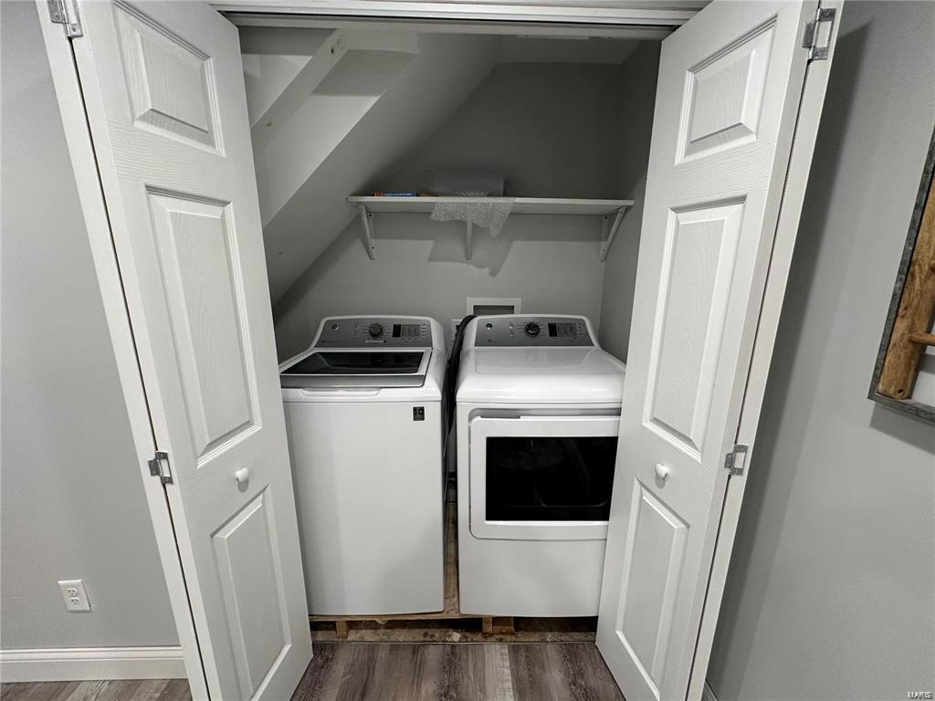 St Louis, Missouri 63108, United States, 2 Bedrooms Bedrooms, ,3 BathroomsBathrooms,Residential,Pending,31235